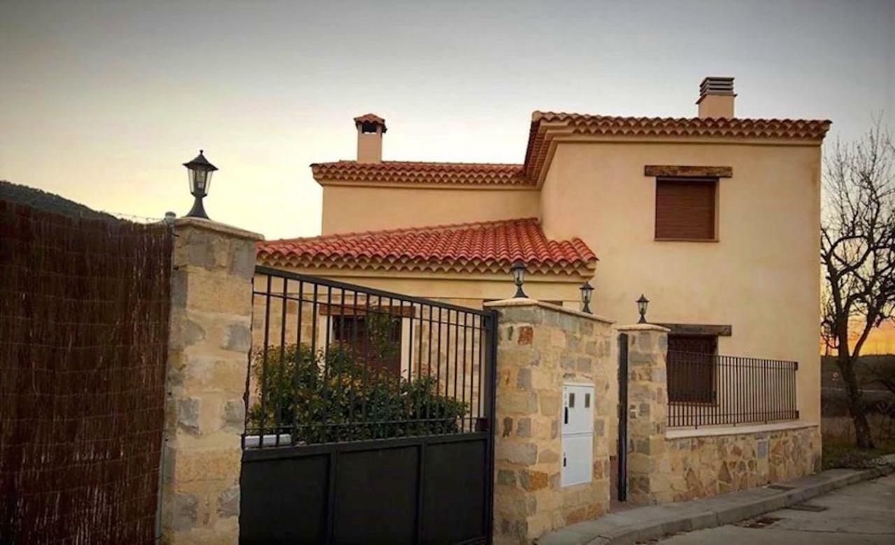 Casa Rural Laguna De Una Luaran gambar
